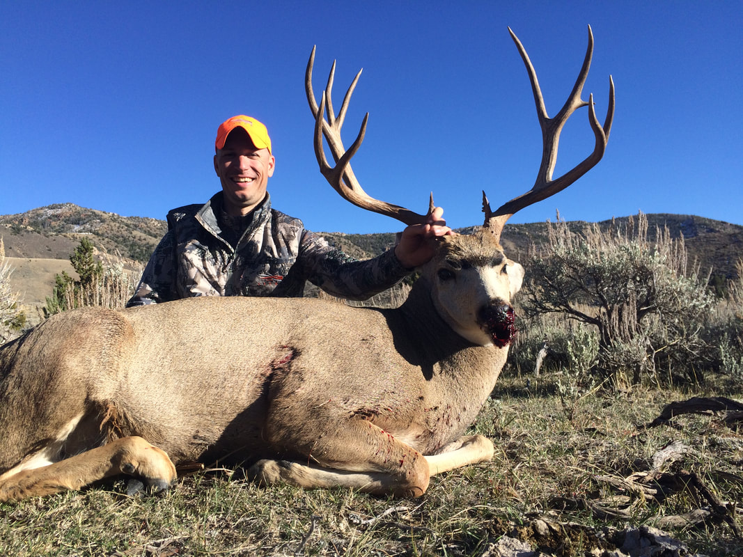 Wyoming Mule Deer Camp Hunts